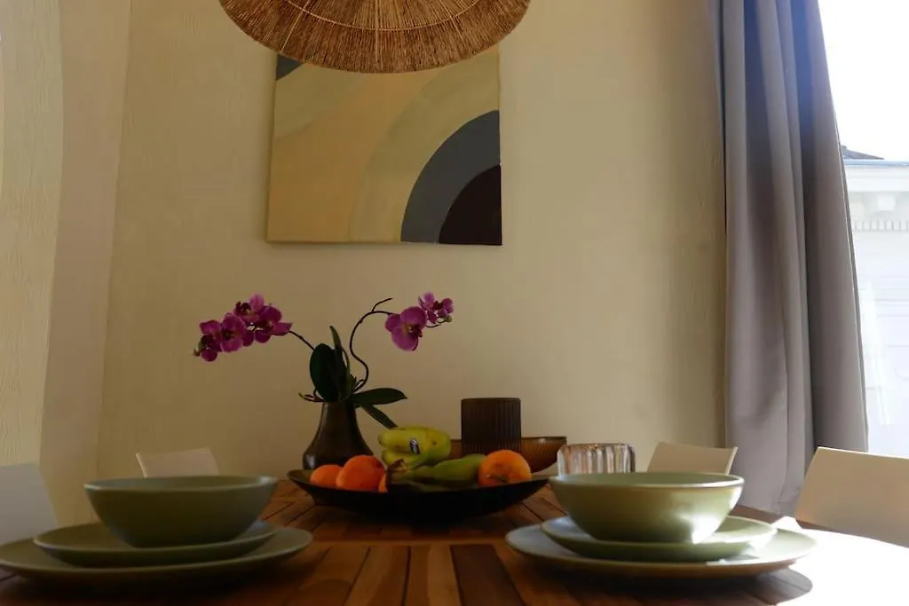 Downtown 2 Bdr Apartment ***** 3 Antwerpen 0*,  Belgien